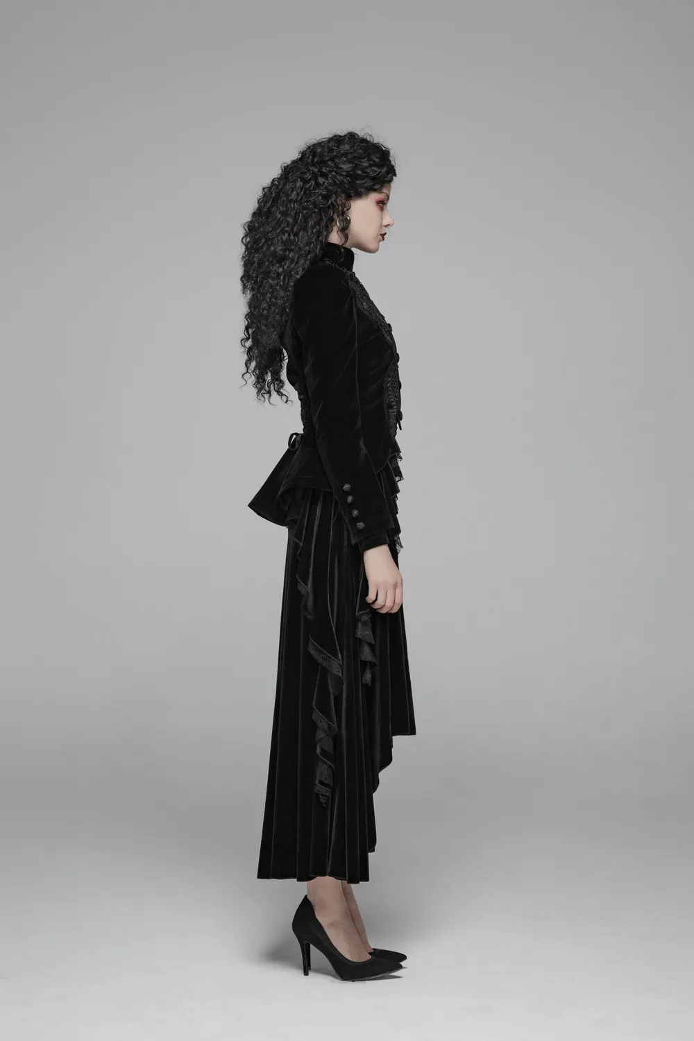 Chic Gothic Weft Velvet Tailcoat with Lace Trim