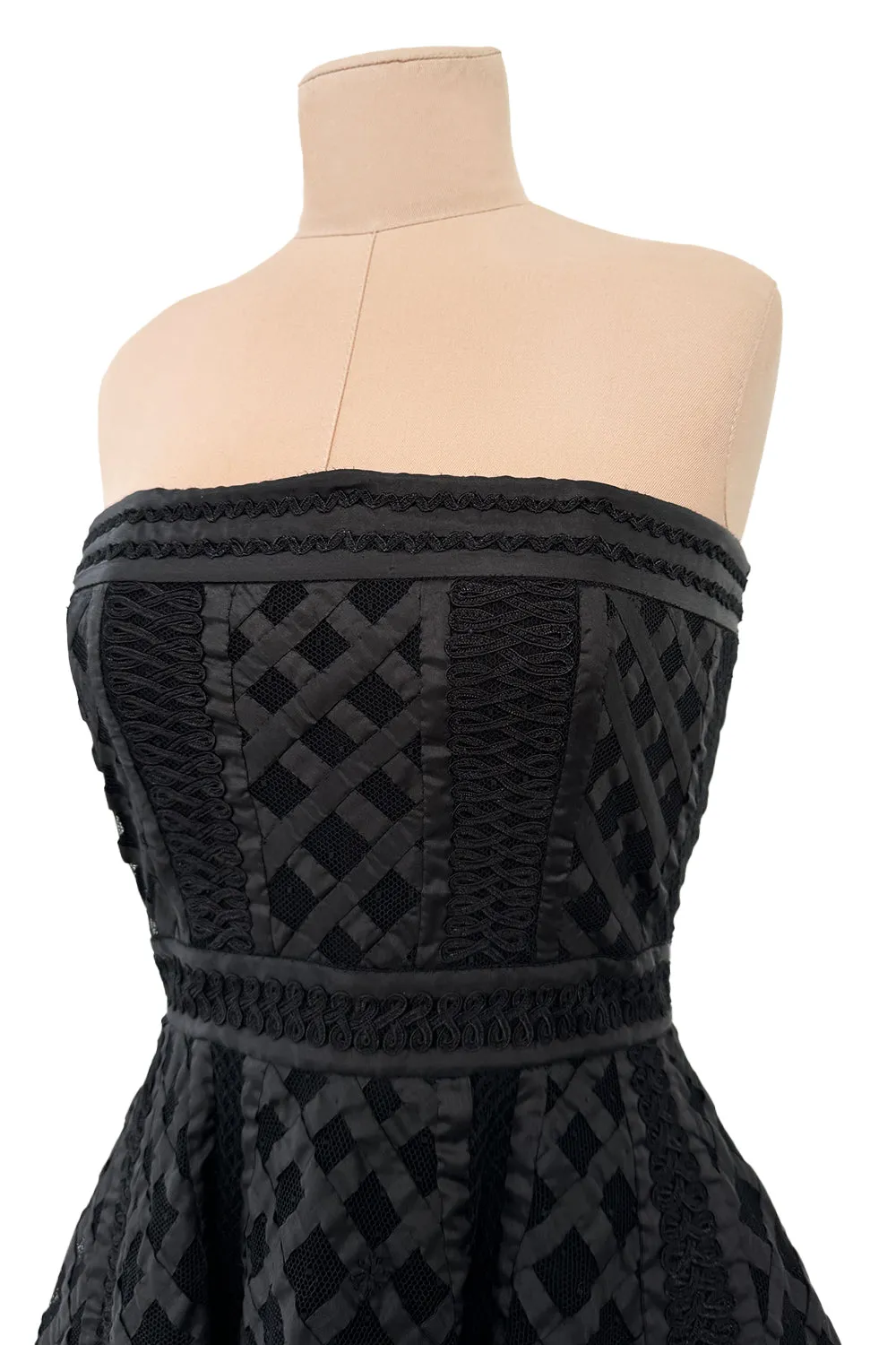 Prettiest 2010s Christian Dior Strapless Dress w Embroidered Flowers & Ribbon