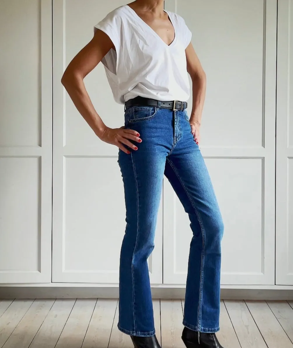 T-SHIRT V-NECK - WHITE
